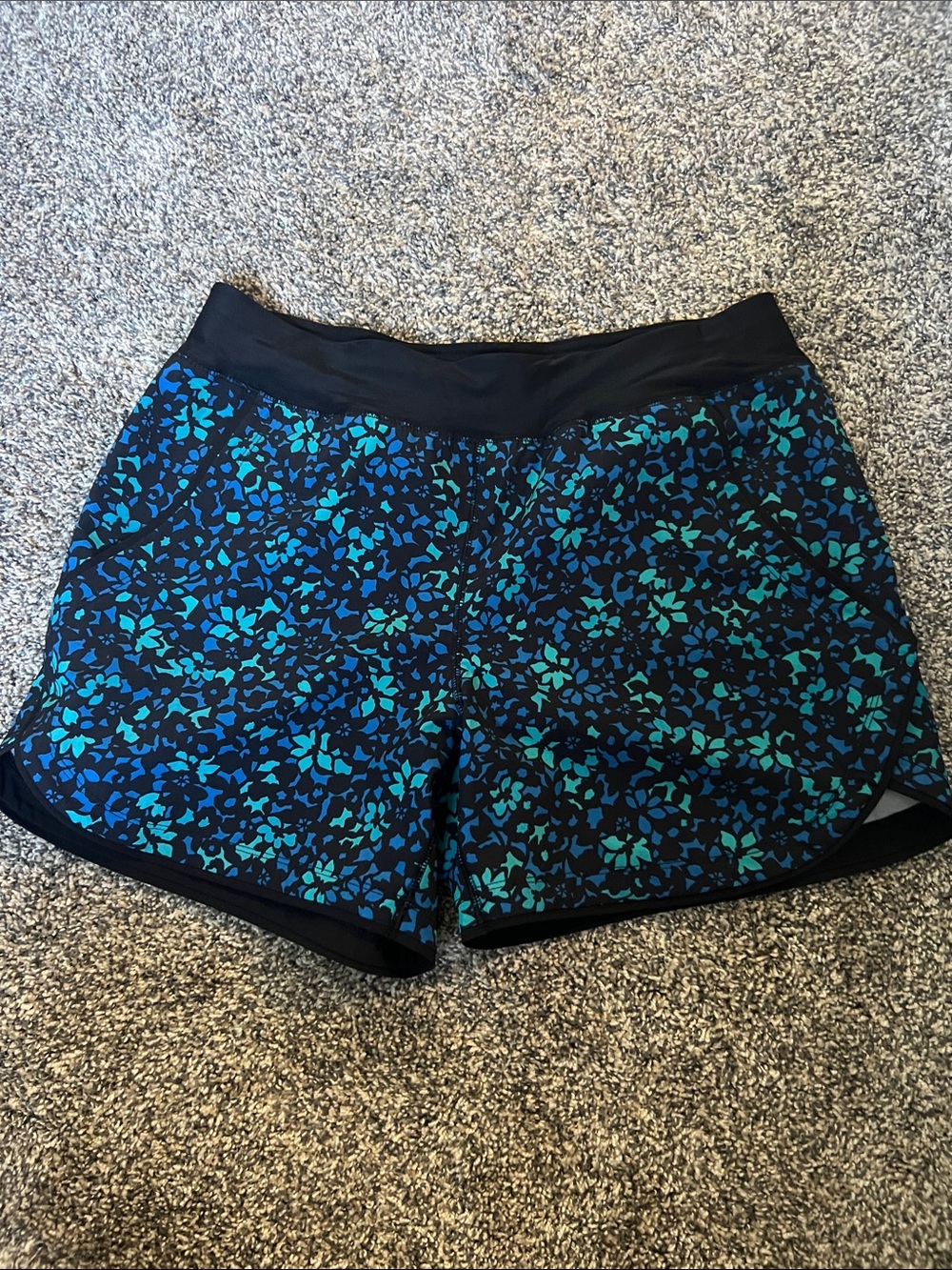 Women’s Lands’ End Blue Floral Performance Shorts